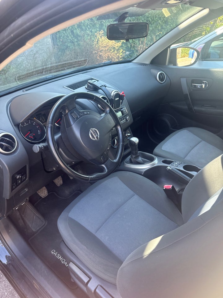 Nissan Qashqai 1,6 Acenta 5d