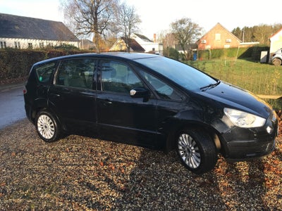 Ford S-MAX 2,0 Titanium 7prs 5d