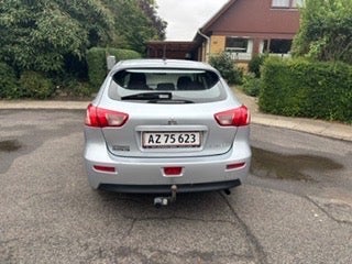 Mitsubishi Lancer 1,6 Invite SportBack 5d