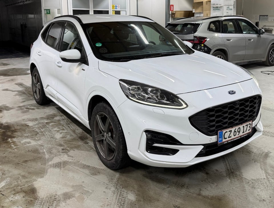 Ford Kuga 2,5 PHEV ST-Line X CVT 5d