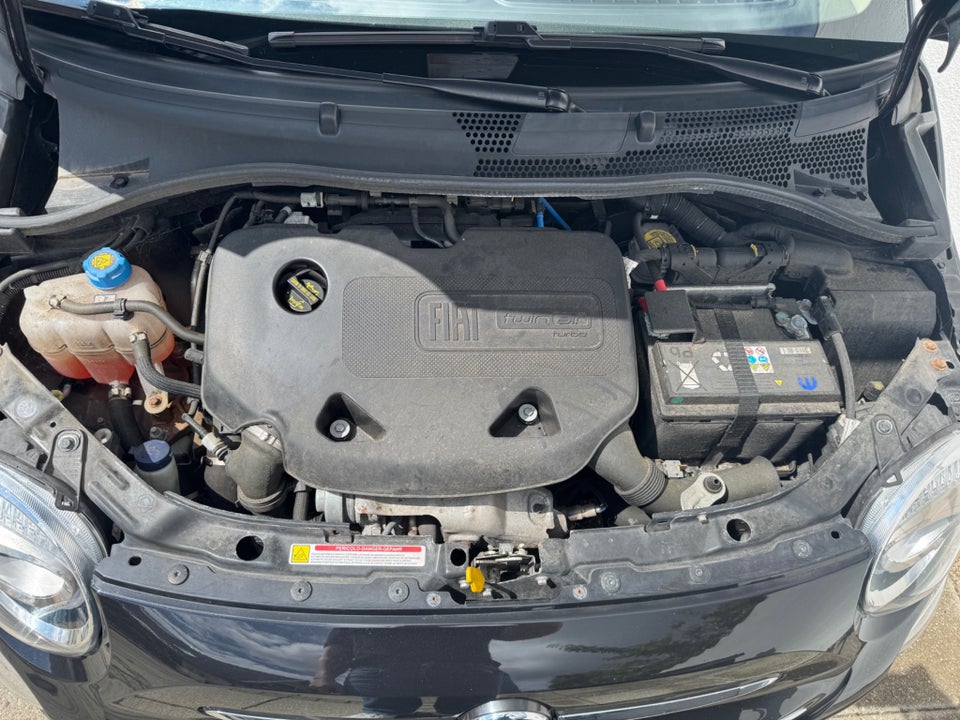 Fiat 500 0,9 TwinAir 80 Black Navigator 3d