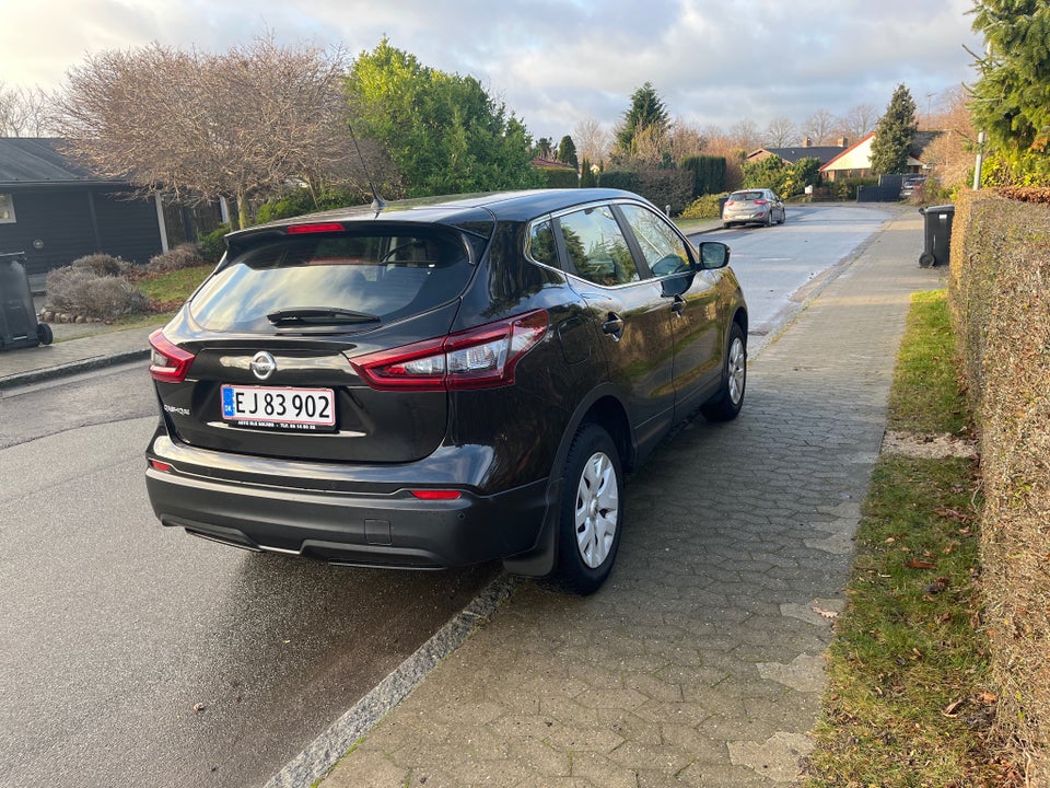 Nissan Qashqai 1,3 Dig-T 140 Visia 5d