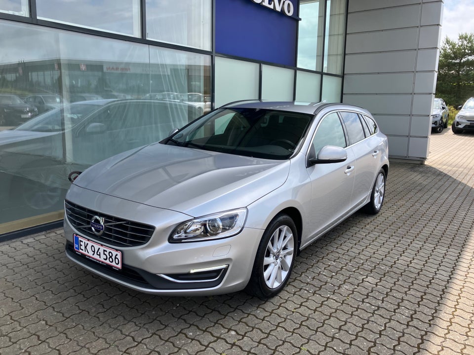 Volvo V60 1,5 T3 152 Momentum aut. 5d