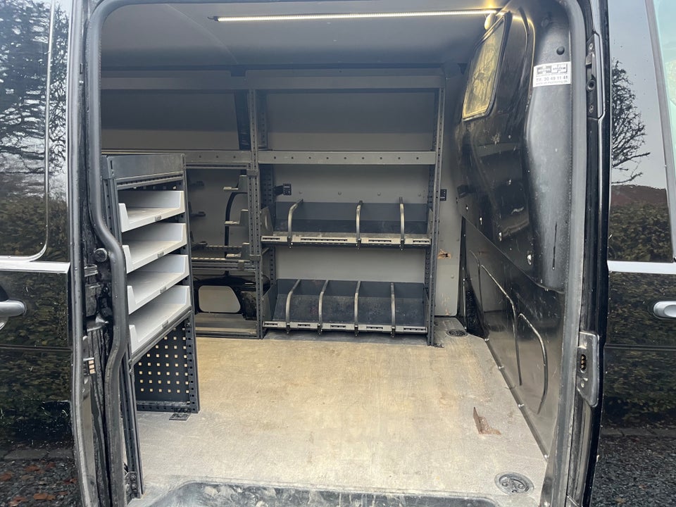 VW Transporter 2,0 TDi 140 Kassevogn lang