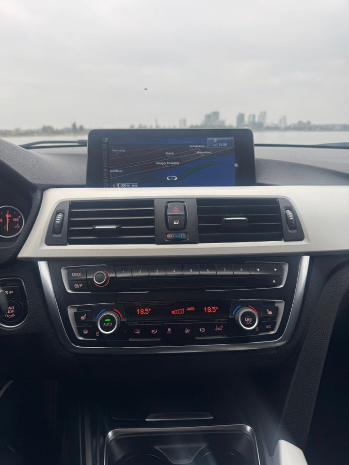 BMW 320d 2,0 Touring M-Sport aut. 5d