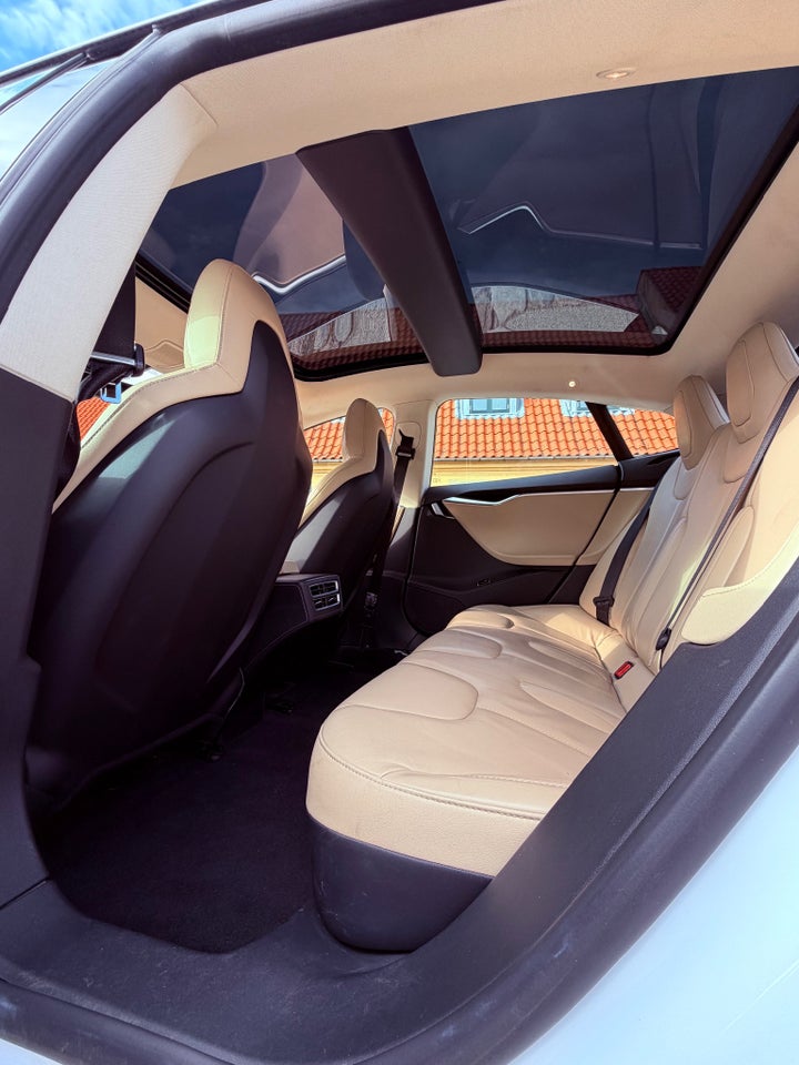 Tesla Model S 85 5d