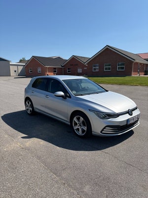 VW Golf VIII 1,0 TSi 110 5d