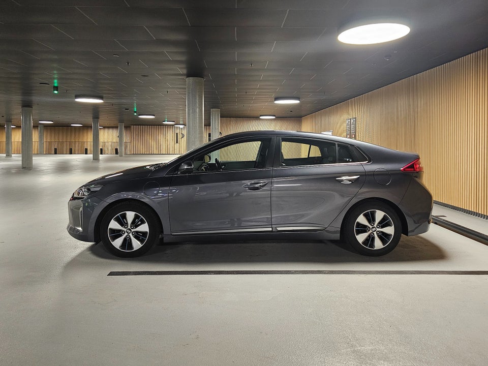 Hyundai Ioniq 1,6 PHEV Premium DCT 5d