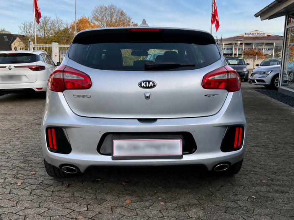 Kia Ceed 1,6 T-GDi GT Advance 5d