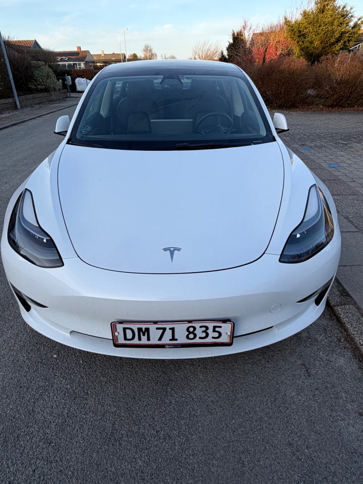 Tesla Model 3 Long Range AWD 4d