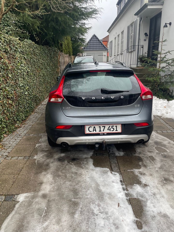 Volvo V40 CC 2,0 D3 150 Momentum aut. 5d