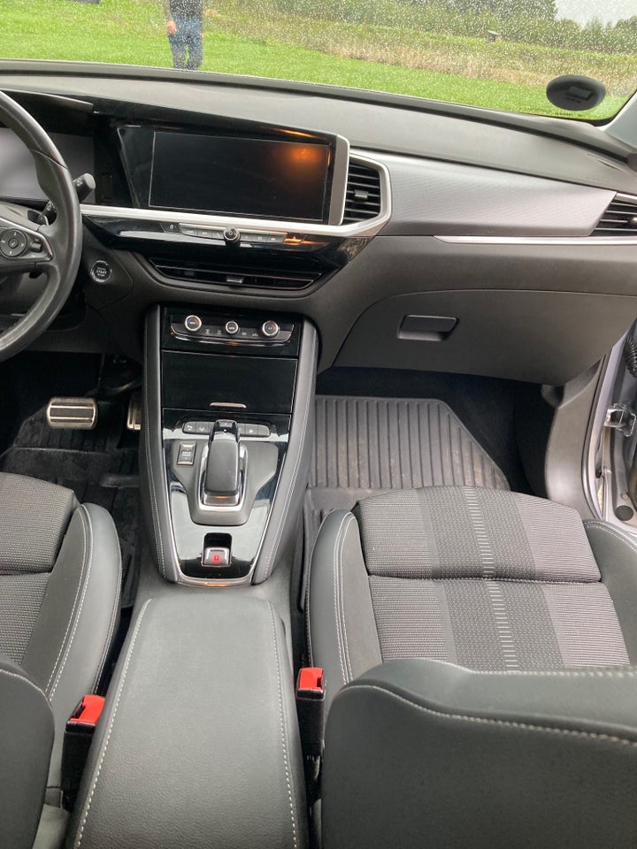 Opel Grandland 1,6 Hybrid Ultimate aut. 5d