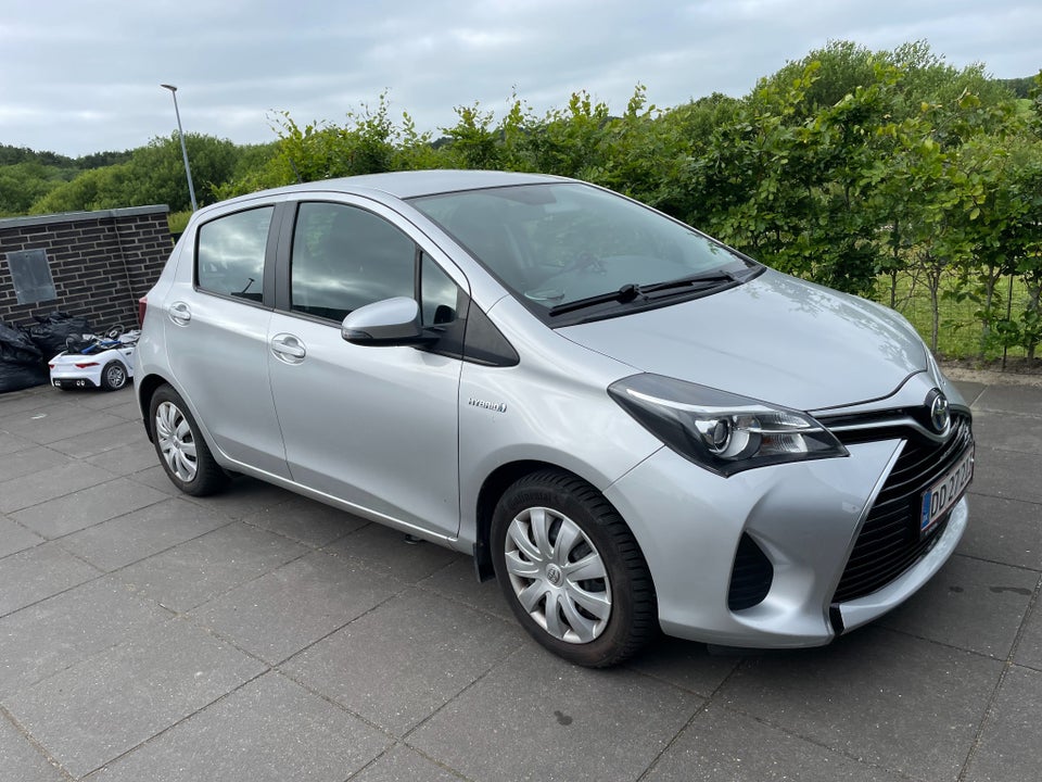 Toyota Yaris 1,5 Hybrid H2 Komfort e-CVT 5d
