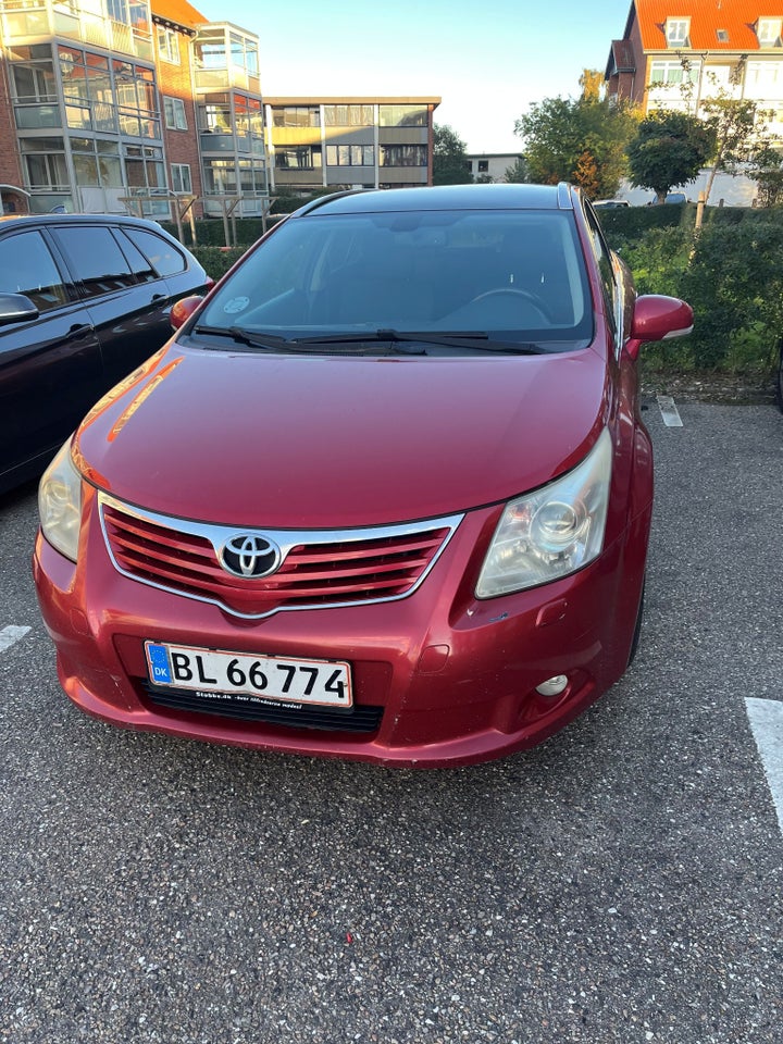 Toyota Avensis 2,0 VVT-i TX stc. E-CVT 5d