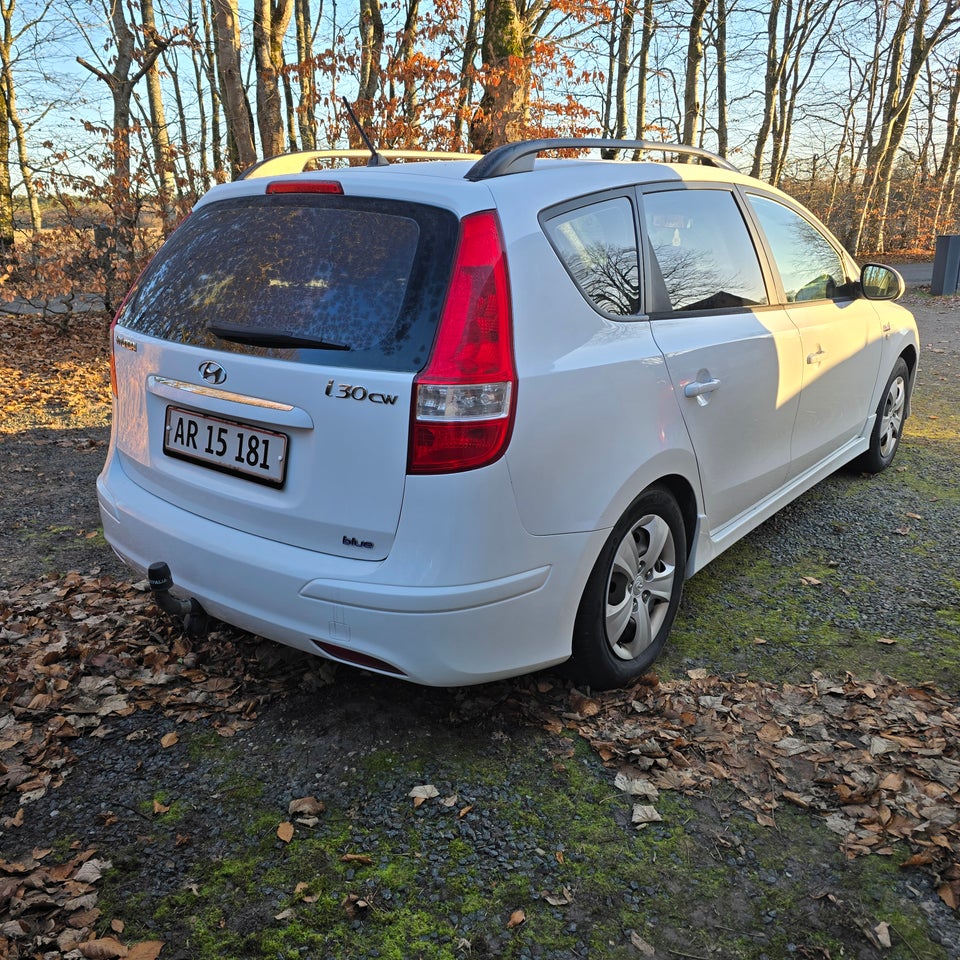 Hyundai i30 1,6 CRDi 90 Blue Drive CW 5d