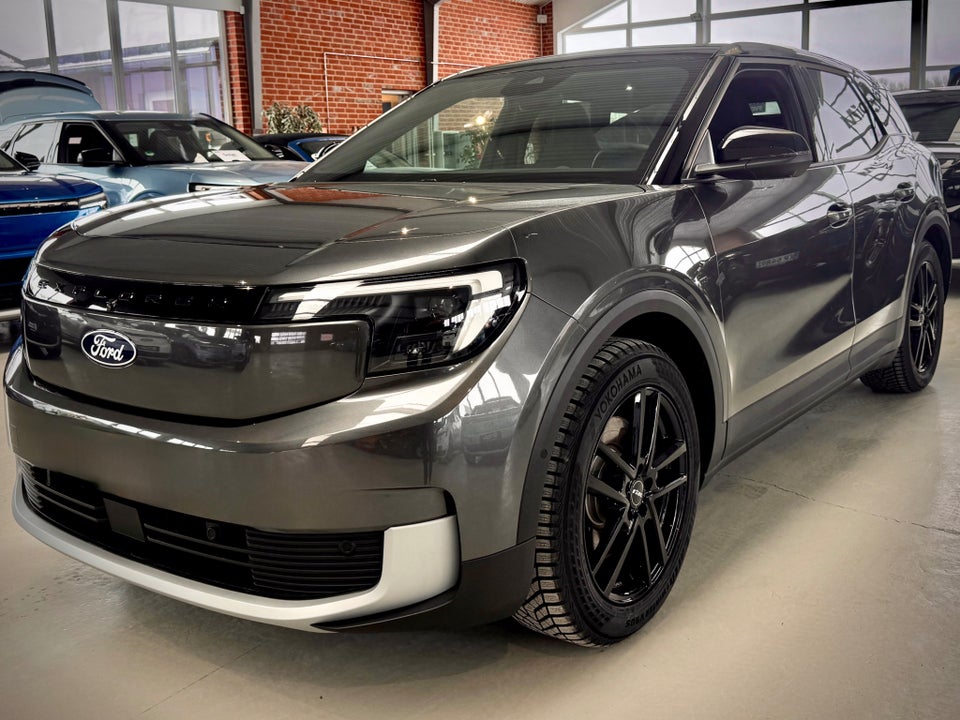 Ford Explorer 77 Premium Extended Range 5d