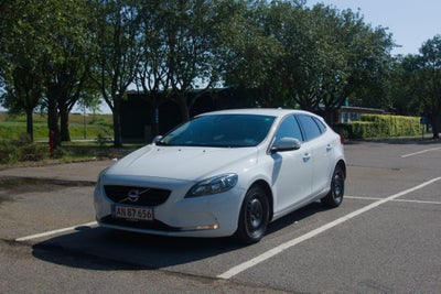 Volvo V40 1,6 D2 115 R-Design 5d