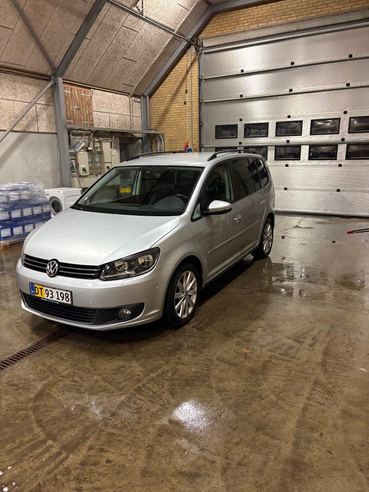 VW Touran 2,0 TDi 140 Comfortline BMT Van 5d