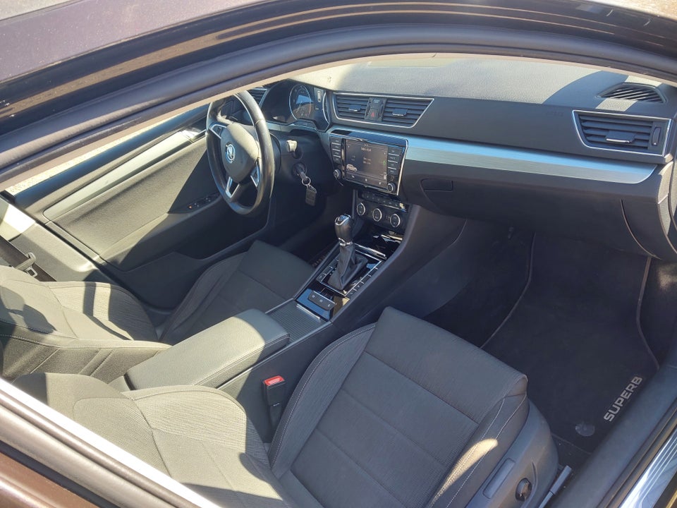 Skoda Superb 1,6 TDi 120 Ambition Combi DSG 5d
