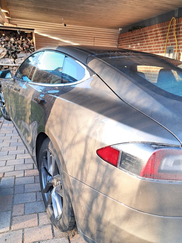 Tesla Model S 70D 5d
