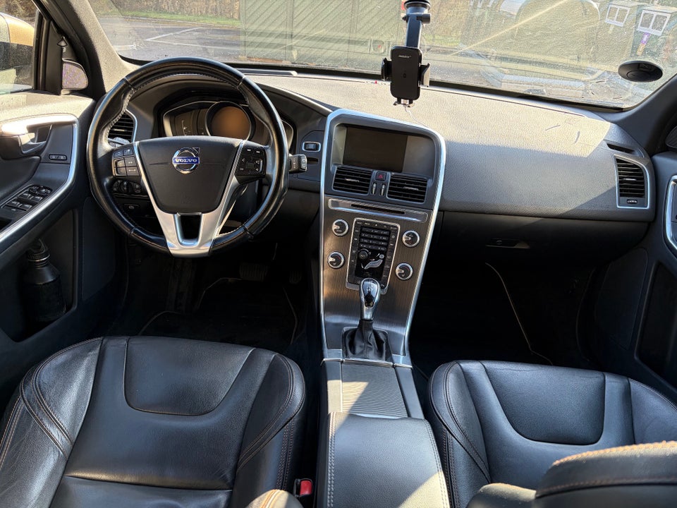 Volvo XC60 2,0 D4 181 Momentum aut. 5d