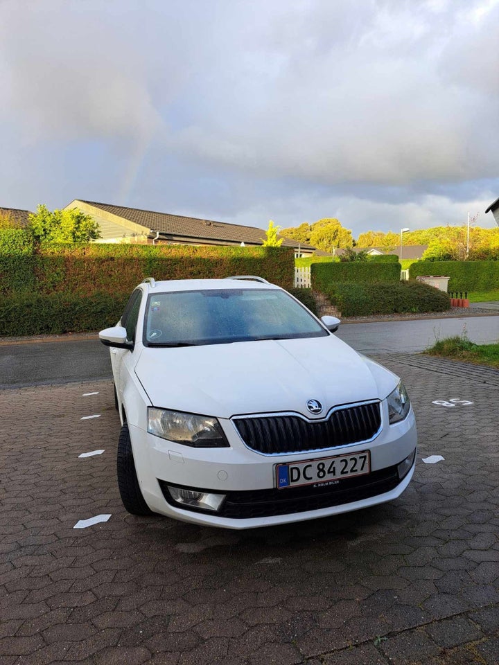 Skoda Octavia 2,0 TDi 150 Elegance Combi 5d