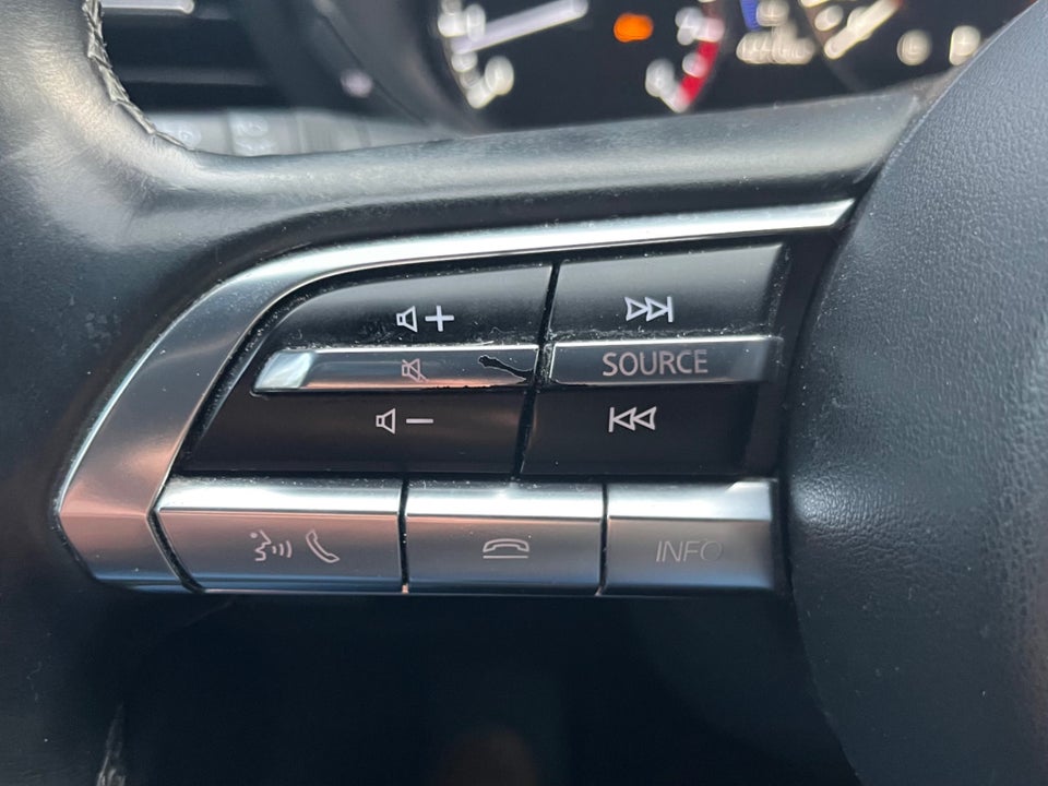 Mazda 3 2,0 SkyActiv-X 180 100th Anniversary aut. AWD 5d