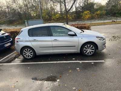 Peugeot 308 1,6 BlueHDi 120 Allure Sky 5d