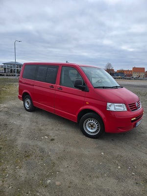 VW Transporter 2,5 TDi 130 Comfortline 5d