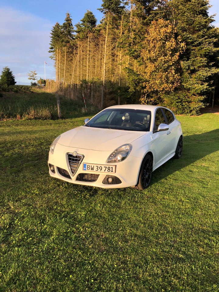 Alfa Romeo Giulietta 1,75 TBi Quadrifoglio Verde 5d