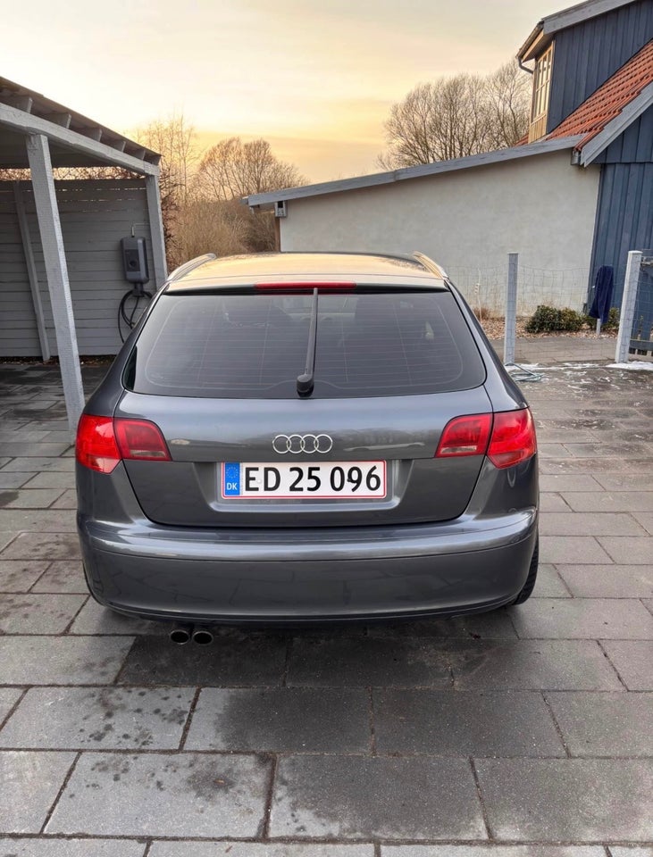 Audi A3 2,0 FSi Attraction Sportback 5d