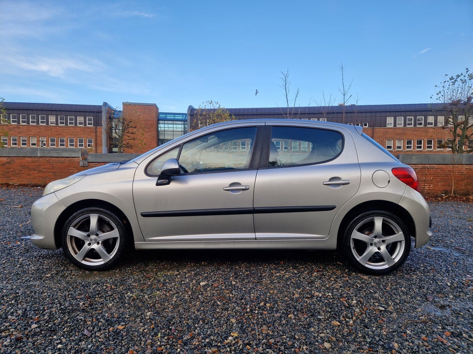 Peugeot 207 1,6  5d