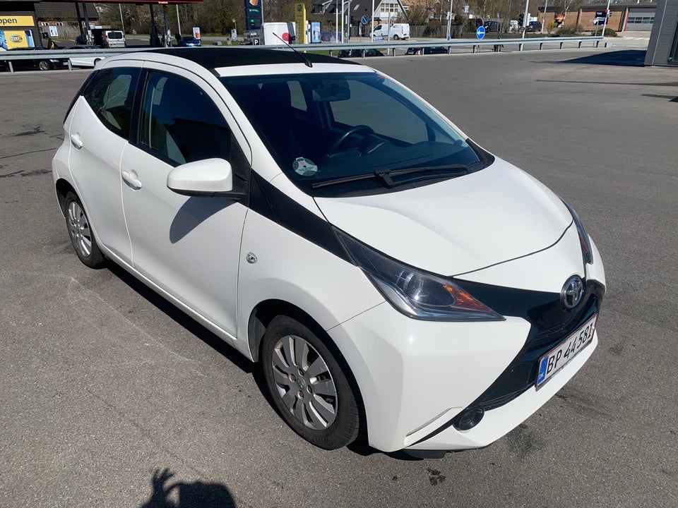 Toyota Aygo 1,0 VVT-i x-sky 5d