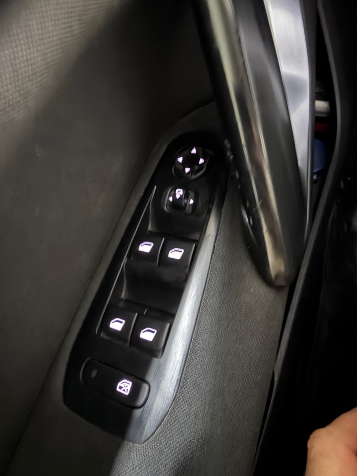 Peugeot 308 1,6 BlueHDi 120 Allure SW 5d