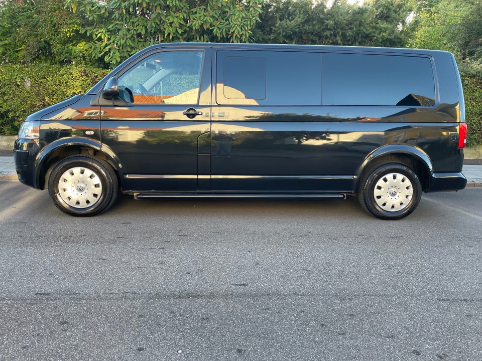VW Caravelle 2,0 TDi 140 Comfortline DSG lang 4d