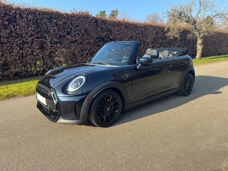 MINI Cooper S 2,0 Essential Cabriolet aut. 2d