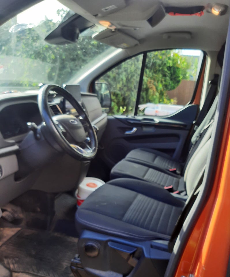 Ford Transit Custom 300 L2 2,0 TDCi 170 Limited