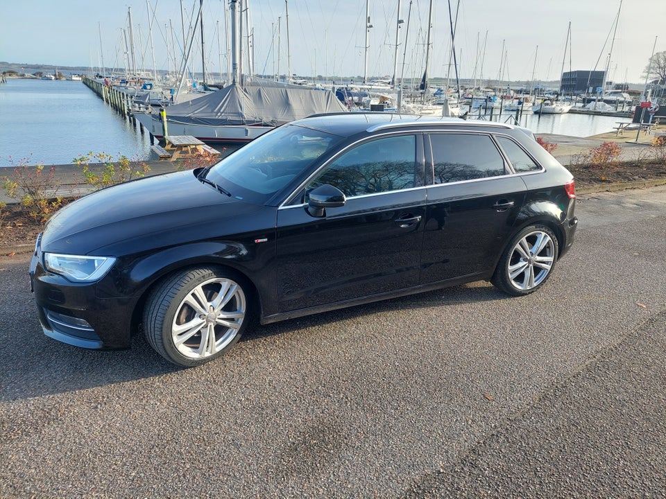 Audi A3 2,0 TDi 150 S-line Sportback S-tr. 5d