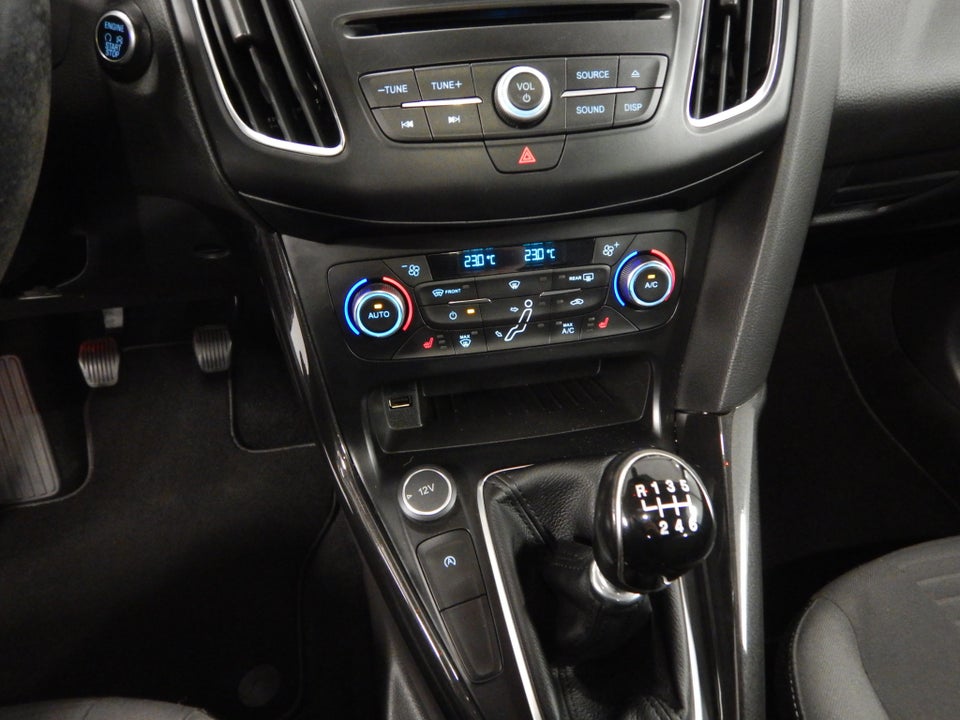 Ford Focus 1,5 SCTi 150 Titanium stc. 5d