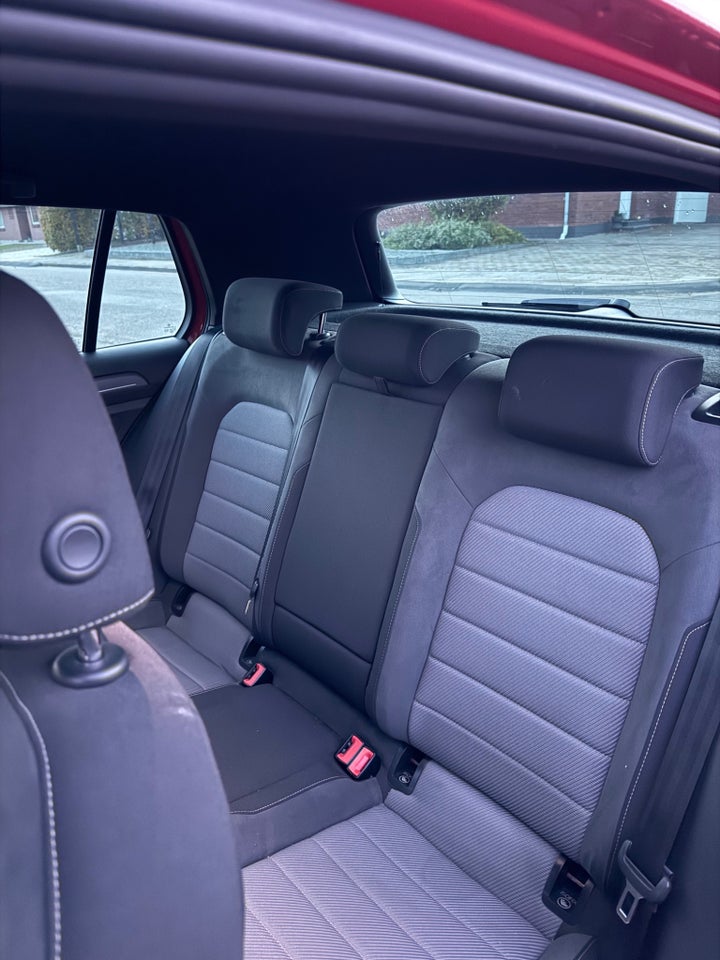 VW Golf VII 1,4 TSi 140 R-line BMT 5d