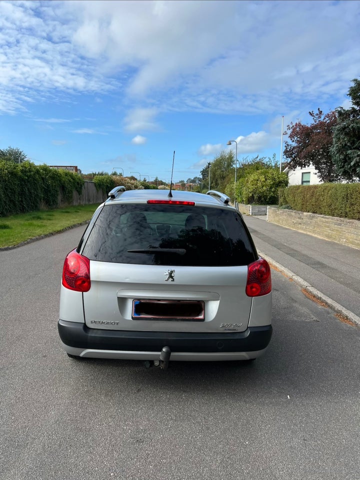Peugeot 207 1,6 VTi Allure SW 5d