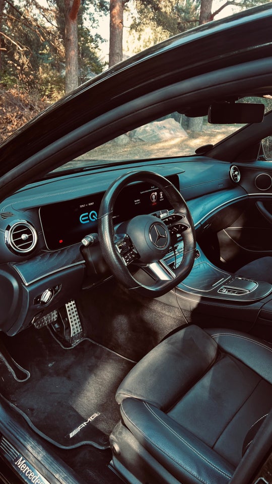 Mercedes E300 e 2,0 AMG Line aut. 4Matic 4d