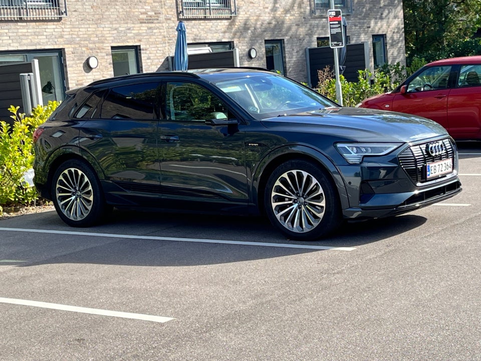 Audi e-tron 55 quattro 5d