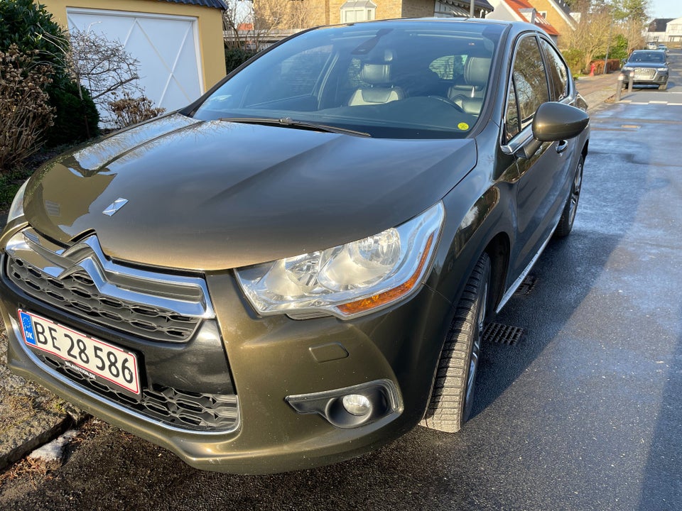 Citroën DS4 1,6 e-HDi 110 E6G 5d