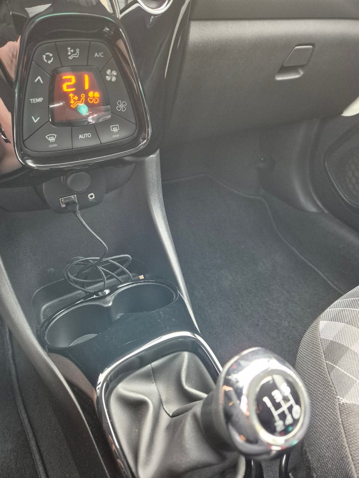 Peugeot 108 1,0 e-VTi 72 Allure+ 5d