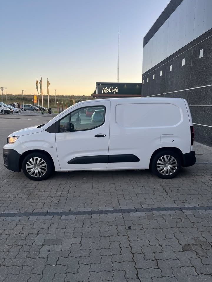 Peugeot Partner 1,5 BlueHDi 100 L1V1 Plus Van