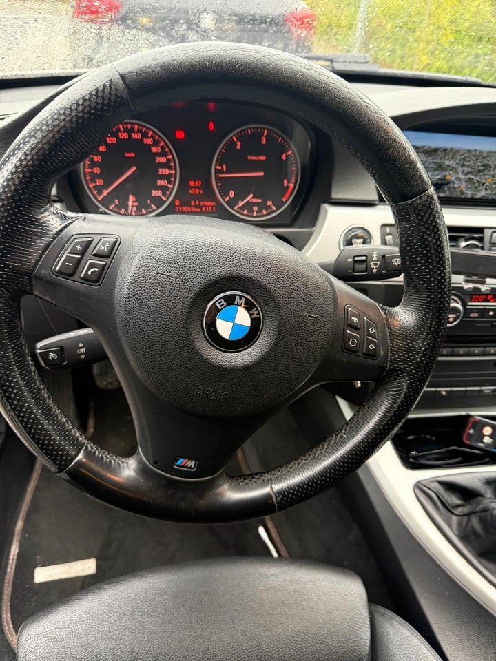 BMW 320d 2,0 Touring 5d