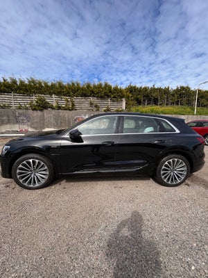 Audi e-tron 55 S-line Prestige quattro 5d