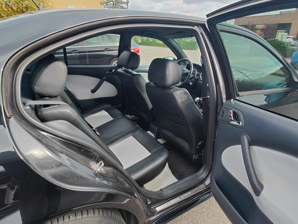 Skoda Octavia 1,8 T RS 5d