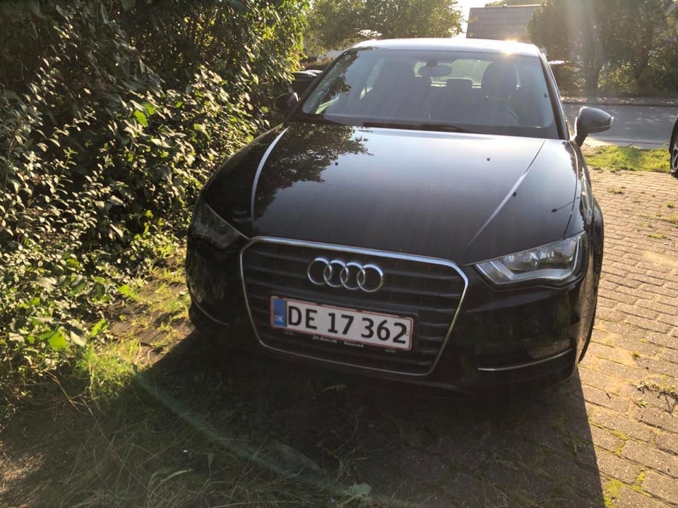 Audi A3 1,6 TDi Ambition Sportback  S-tr. 5d